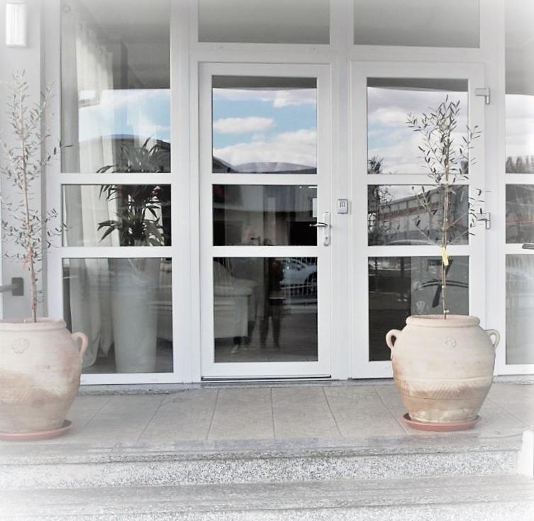 7 Lakes Aparthotel Burolo Bagian luar foto