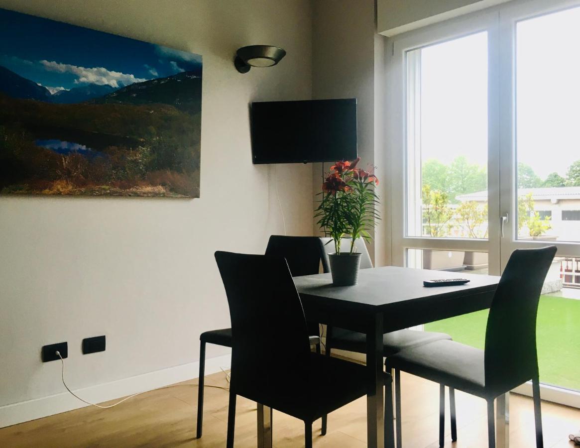 7 Lakes Aparthotel Burolo Bagian luar foto