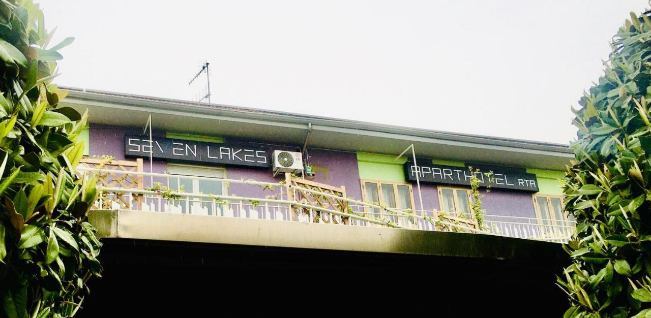 7 Lakes Aparthotel Burolo Bagian luar foto