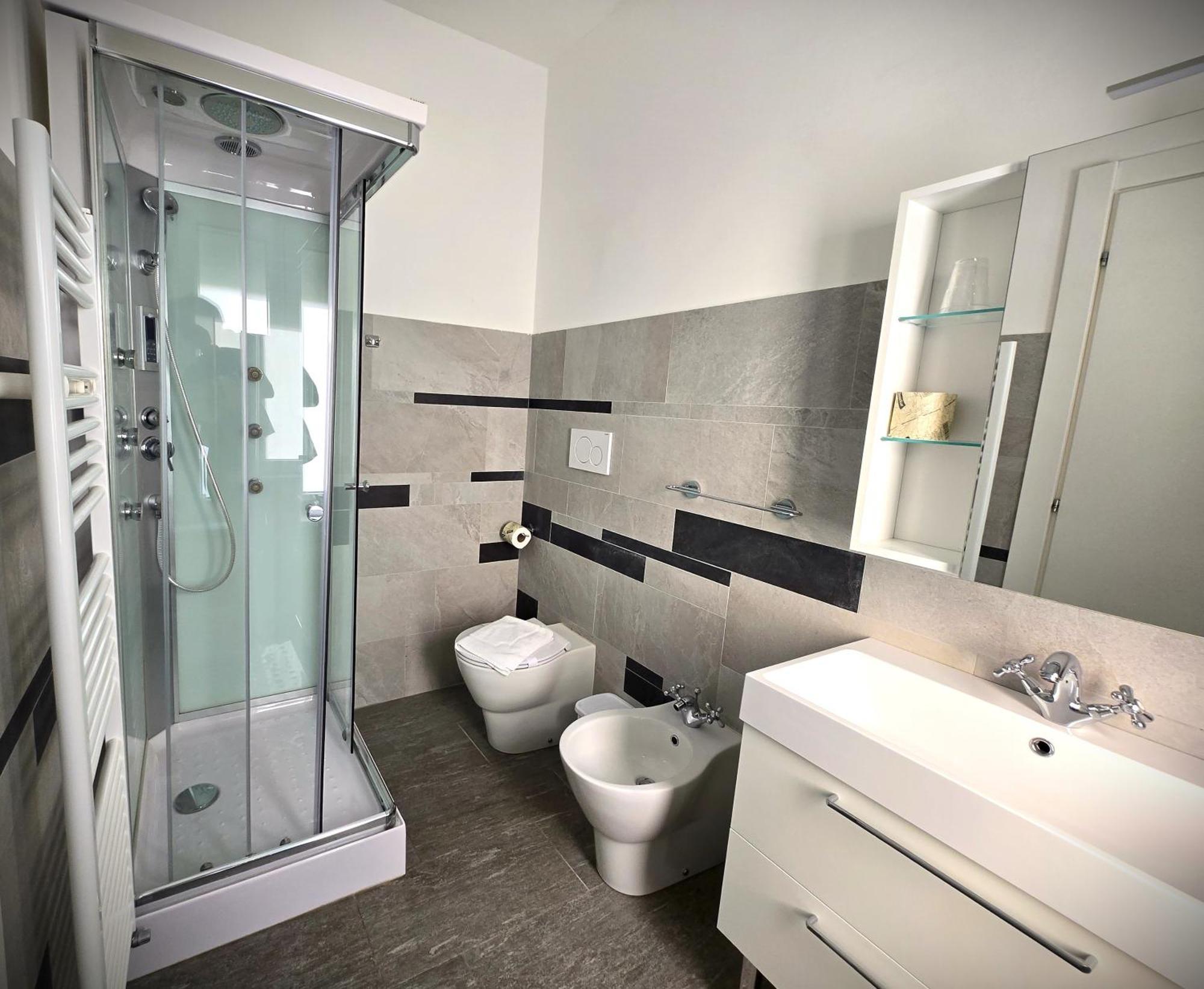 7 Lakes Aparthotel Burolo Bagian luar foto