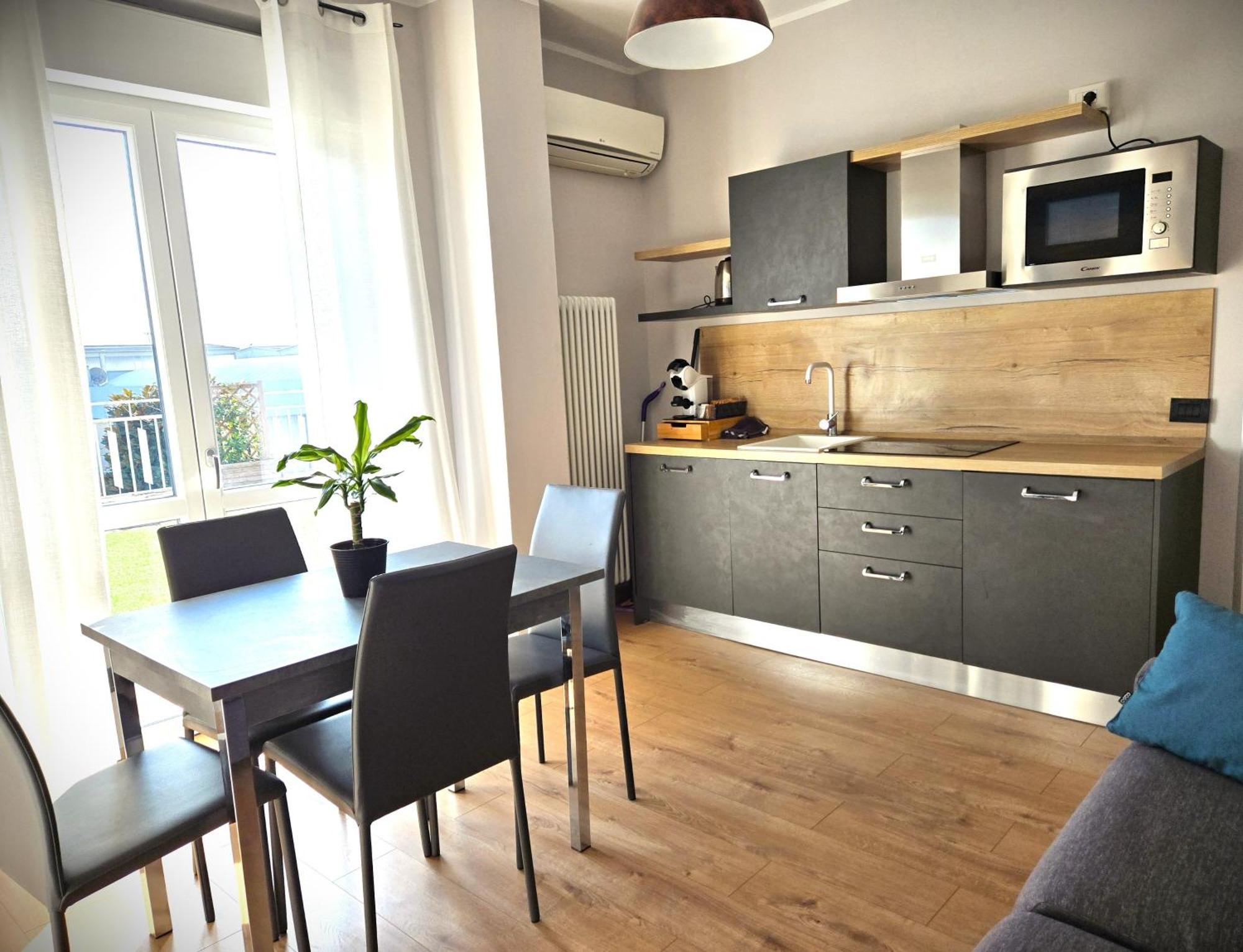 7 Lakes Aparthotel Burolo Bagian luar foto